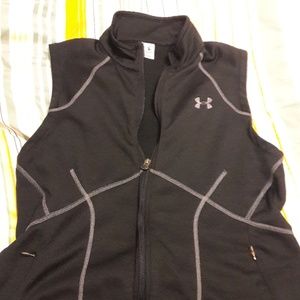 Under Armour black vest